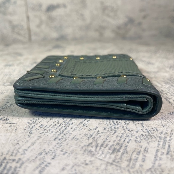 Fossil small green leather bifold wallet - Picture 4 of 13